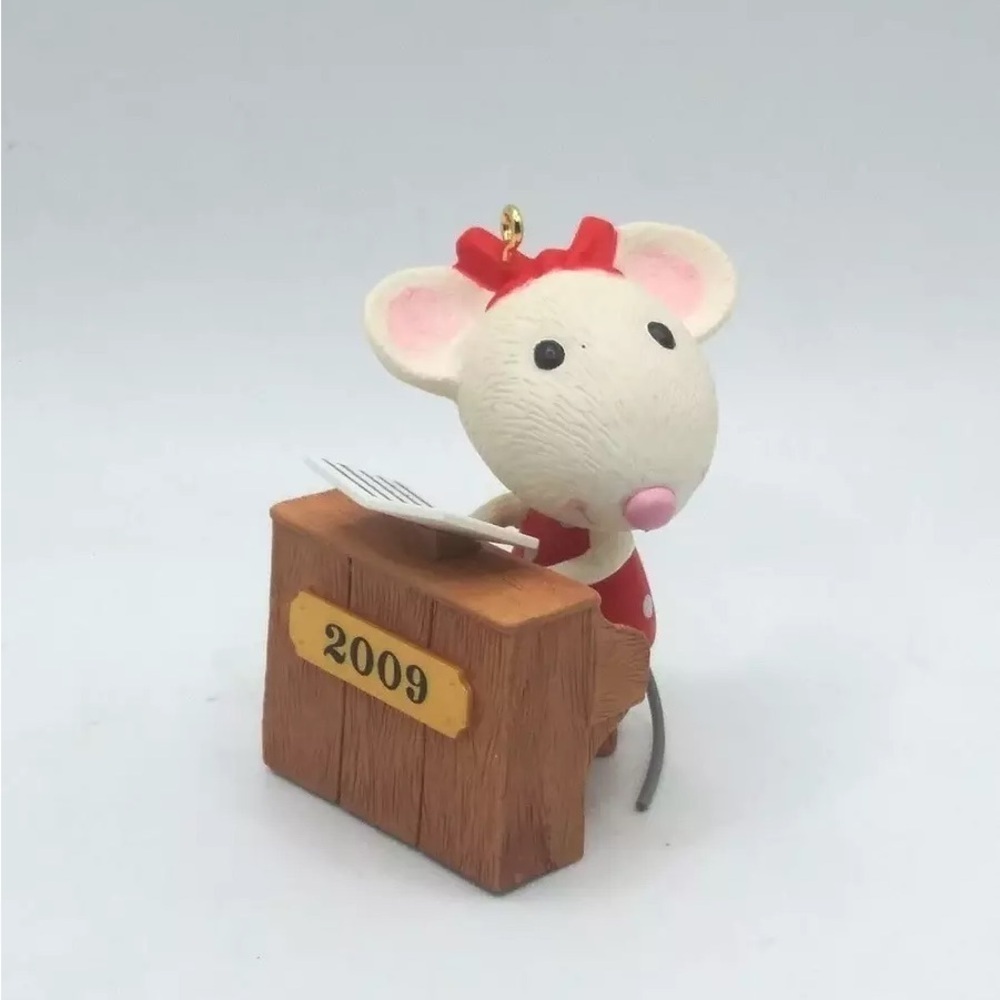 Vintage Hallmark Keepsake 2009 Piano Prodigy  Mouse Christmas ornament